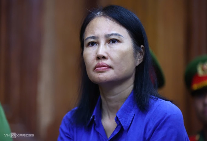 Bị cáo Hoàng Thị Thúy Nga tại tòa. Ảnh: Trần Quỳnh