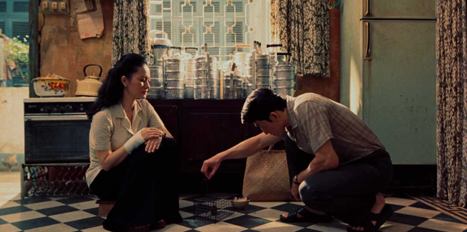 Khang (Liên Bỉnh Phát) và Kỳ Nam (Đỗ Thị Hải Yến) trong phim Quán Kỳ Nam.