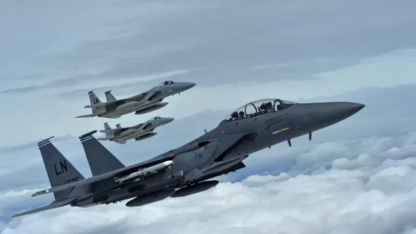 Tính năng radar dẫn đến đấu khẩu Trung - Nhật