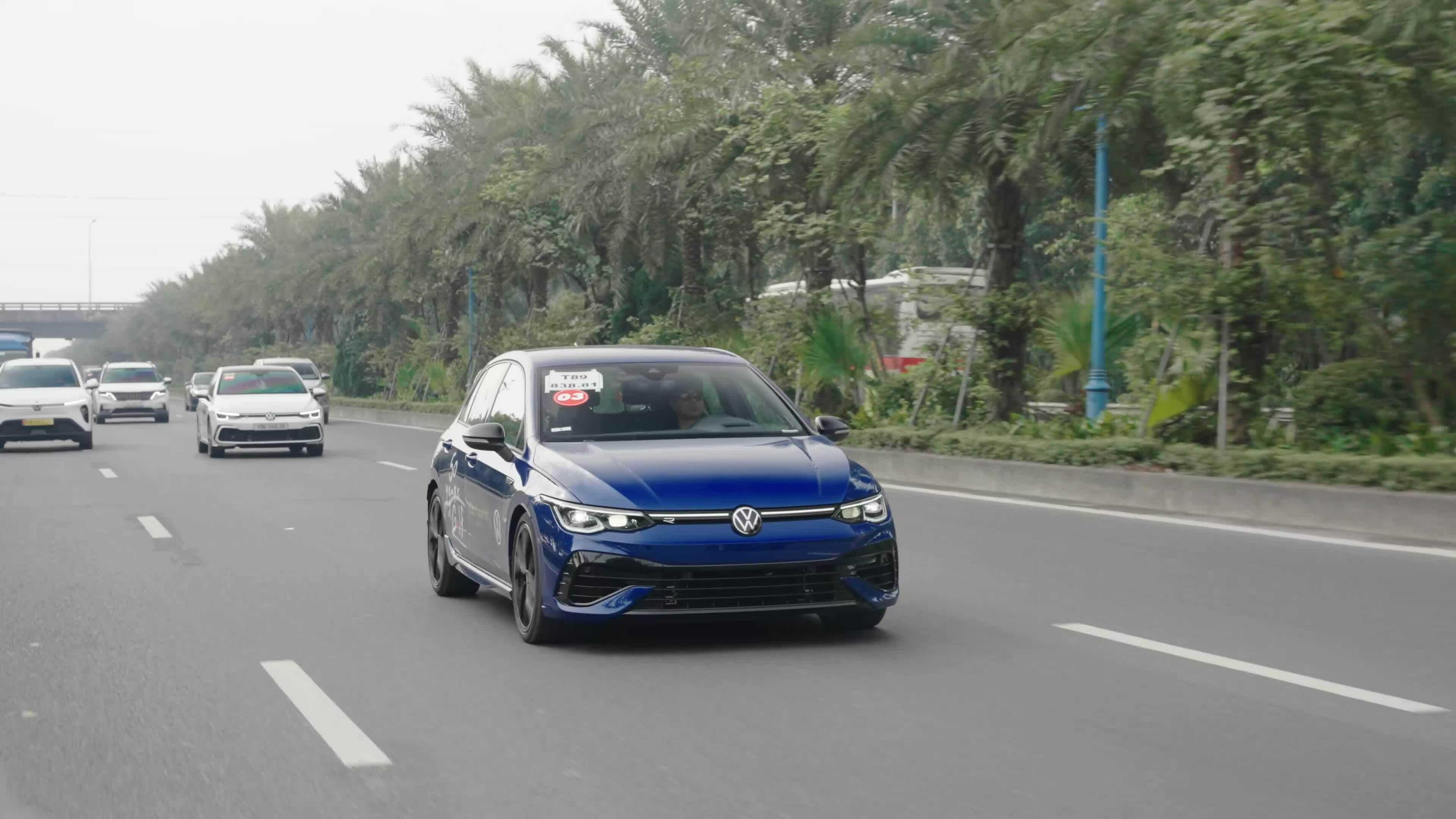 Volkswagen Golf R - Car Test