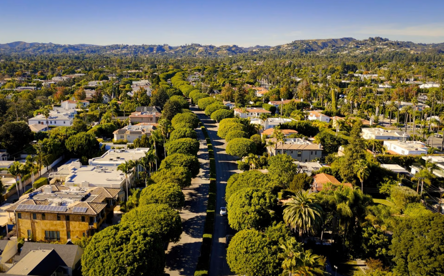 Khu compound Beverly Hills (California, Mỹ) là chốn sống xa hoa của giới siêu giàu.