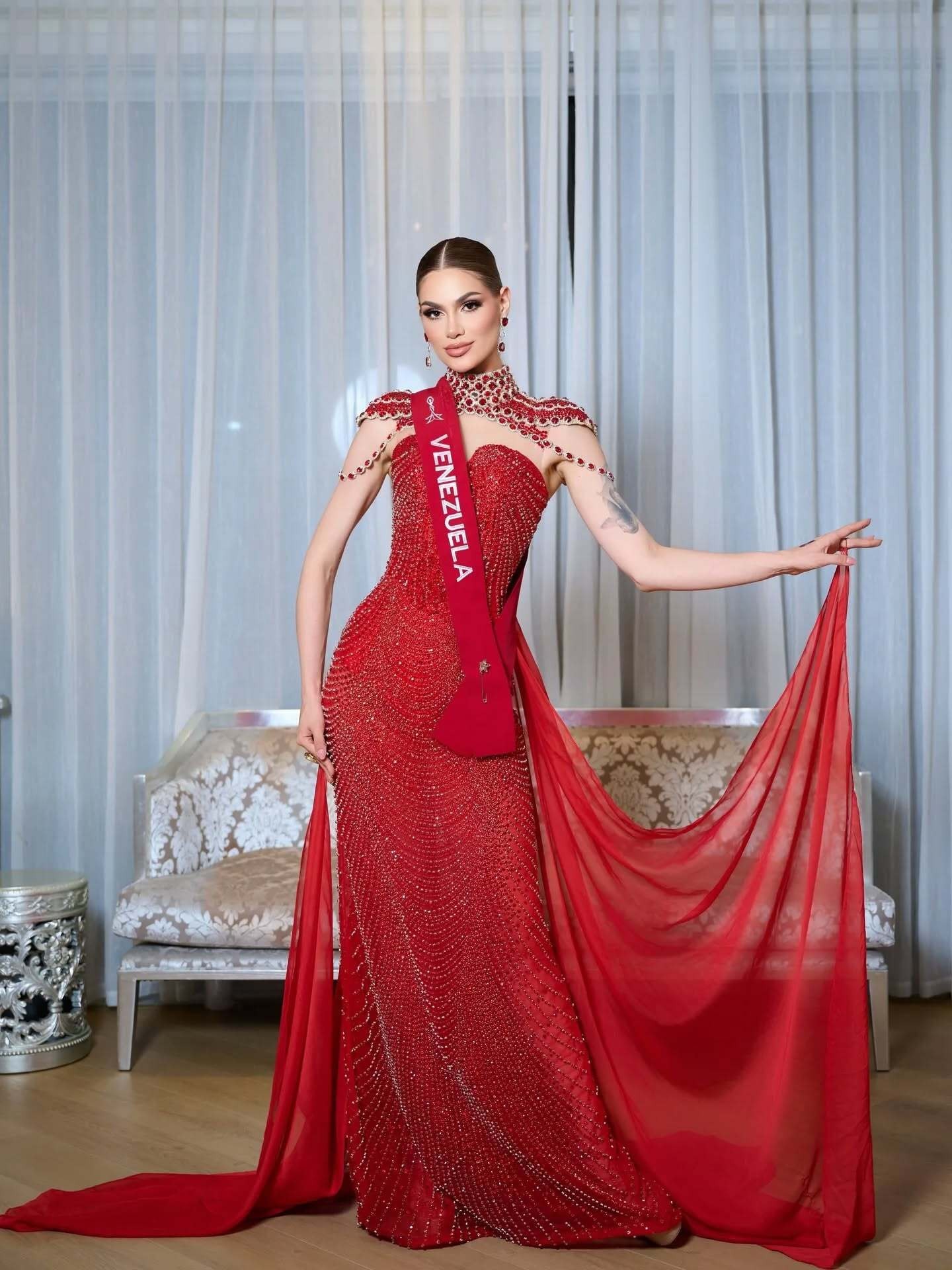 Tại chung kết Miss Charm 2025, khi nhận câu hỏi về việc 