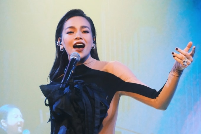 Hồ Ngọc Hà làm khách mời trong mini show của học trò. Ảnh: Nhân vật cung cấp