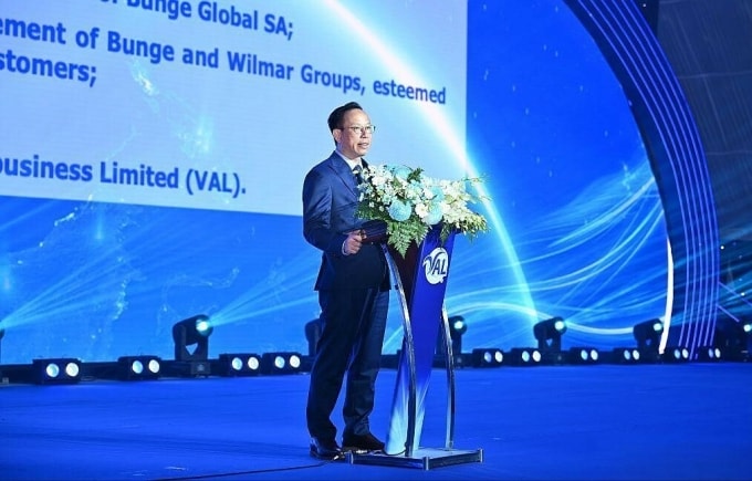 Ông Nguyễn Minh Vĩ, Tổng giám đốc VAL chia sẻ về chiến lược dài hạn của doanh nghiệp. Ảnh: VAL