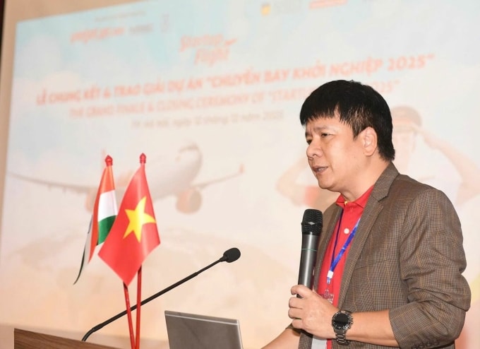 Đại diện Vietjet phát biểu tại sự kiện trao giải. Ảnh: Tài Nguyễn