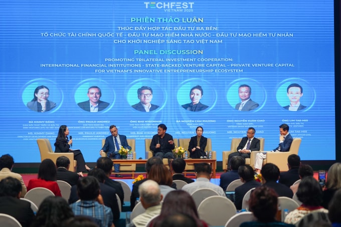 Các diễn giả tại Diễn đàn chính sách quốc gia, hợp tác quốc tế về đầu tư cho khởi nghiệp sáng tạo. Ảnh: