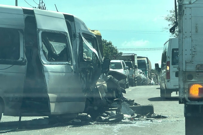 Hiện trường vụ tai nạn sáng 13/12. Ảnh: Ngọc Oanh