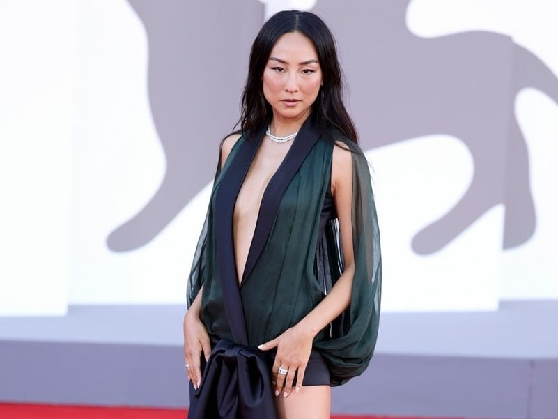 Greta Lee ở Venice 2025