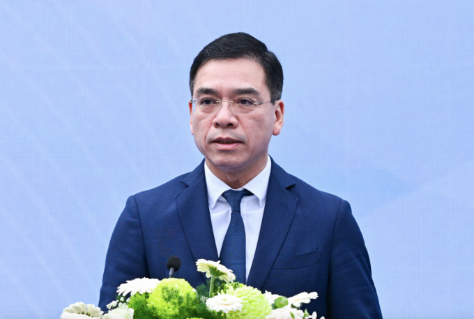 TS.BS. Hà Anh Đức phát biểu tại lễ mitting. Ảnh: Hust