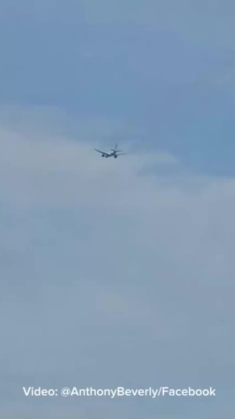 Máy bay Mỹ hỏng động cơ, quay đầu xả dầu hạ cánh khẩn