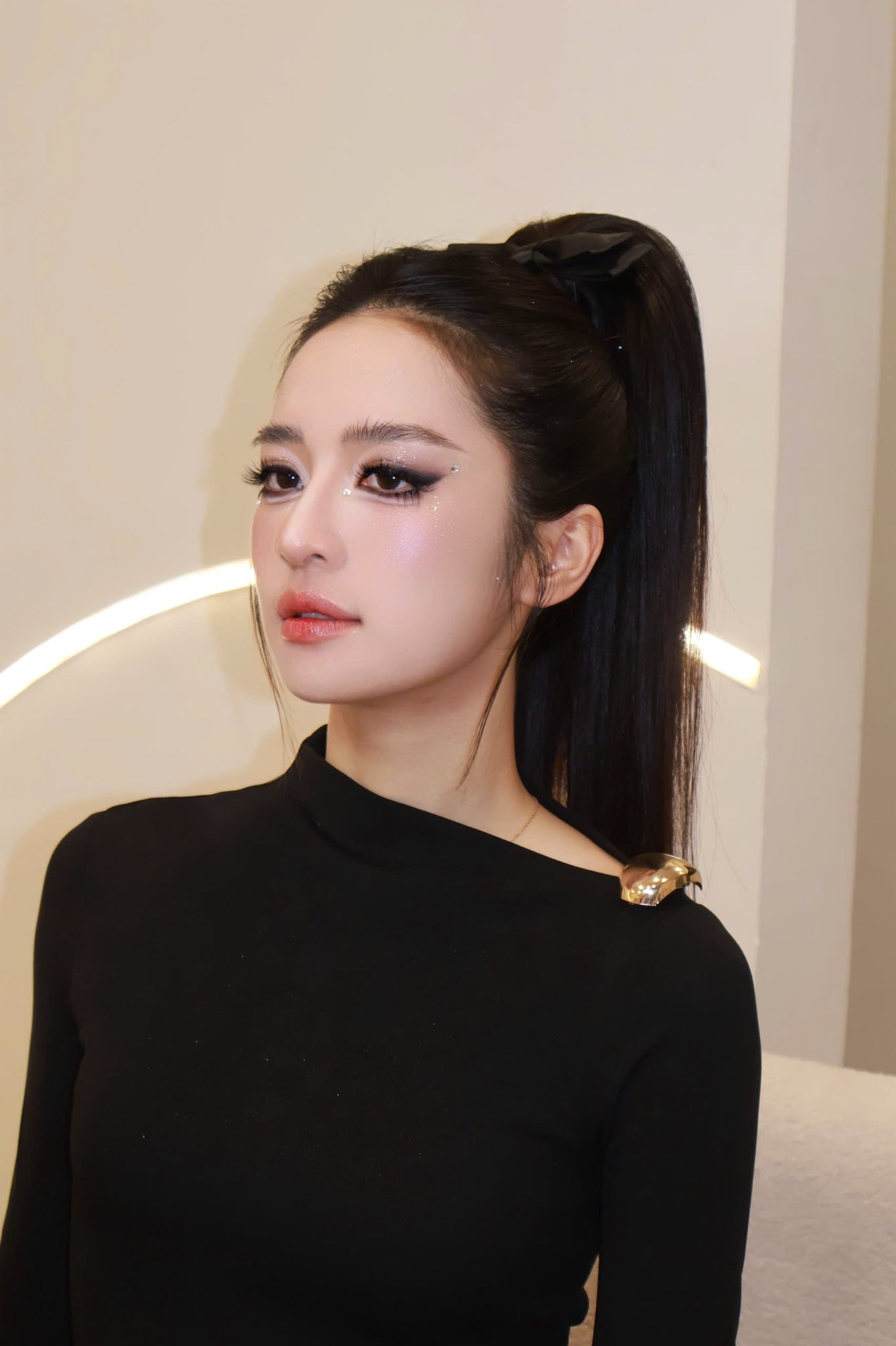 Nữ giảng viên đại học quê Thanh Hóa gây chú ý tại Miss World Vietnam 2025- Ảnh 8.