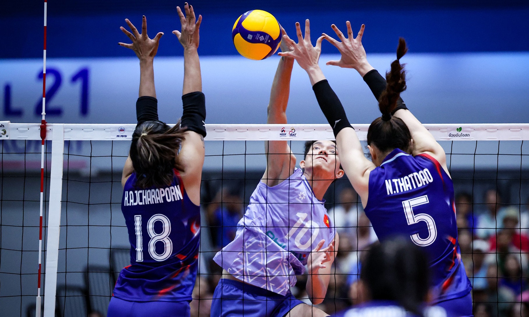 Bích Tuyền từng khiến Ajcharaporn và Thatdao khổ sở.