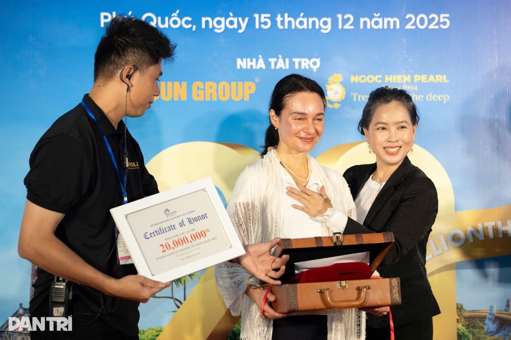 Khách thứ 20 triệu đến Việt Nam được tặng quà 500 triệu đồng - 2 Khách thứ 20 triệu đến Việt Nam được tặng quà 500 triệu đồng - 2