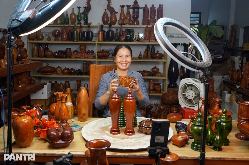 Làng nghề trăm tuổi hồi sinh nhờ livestream - 3