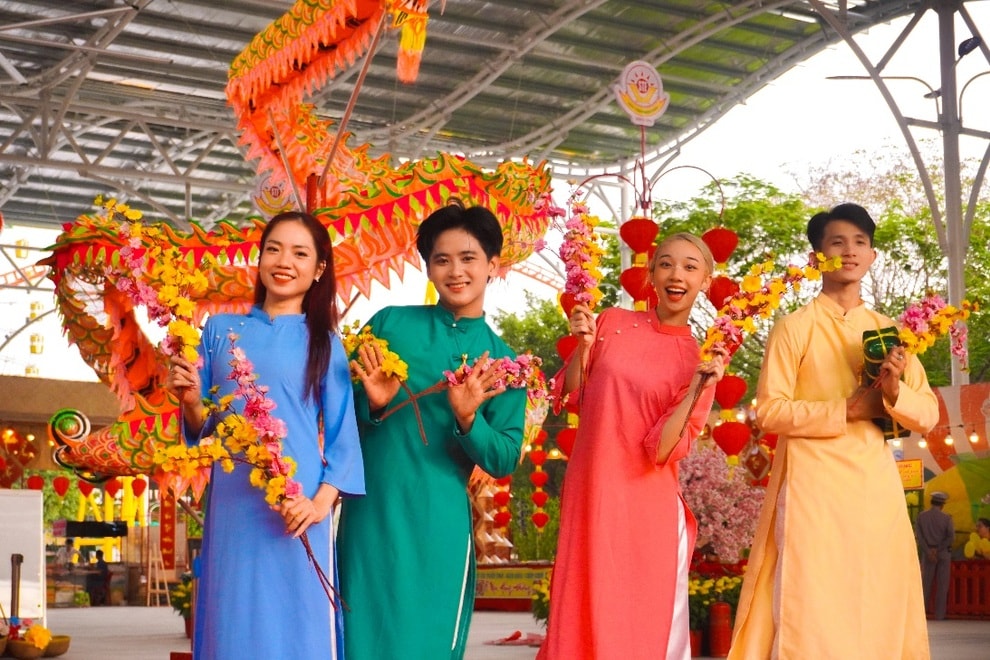 Đón Tết Dương lịch tại Suối Tiên, cơ hội nhận lộc vàng và Iphone 17 Pro - 5 Đón Tết Dương lịch tại Suối Tiên, cơ hội nhận lộc vàng và Iphone 17 Pro - 5