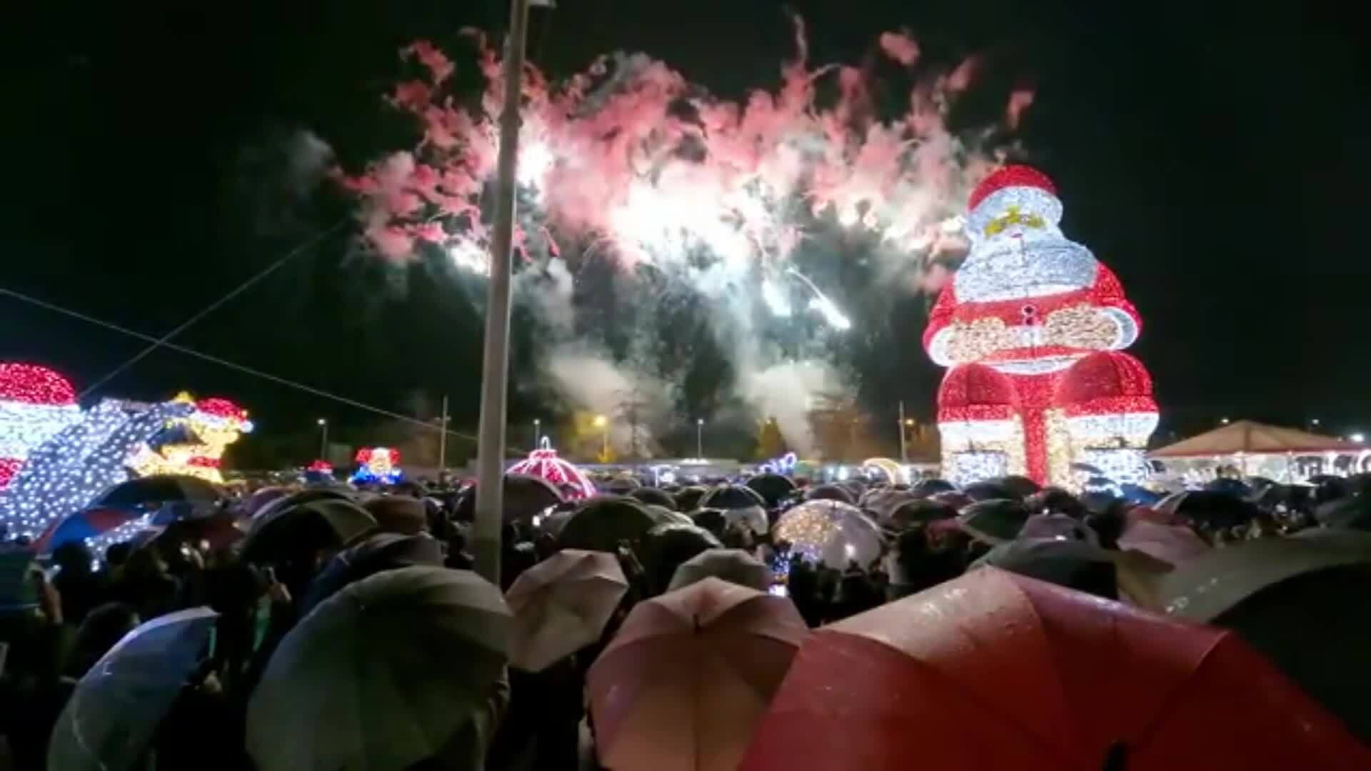 Thành phố sở hữu ông già Noel lớn nhất thế giới