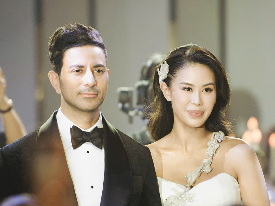 Chồng Tiên Nguyễn nhảy hip hop trong tiệc cưới