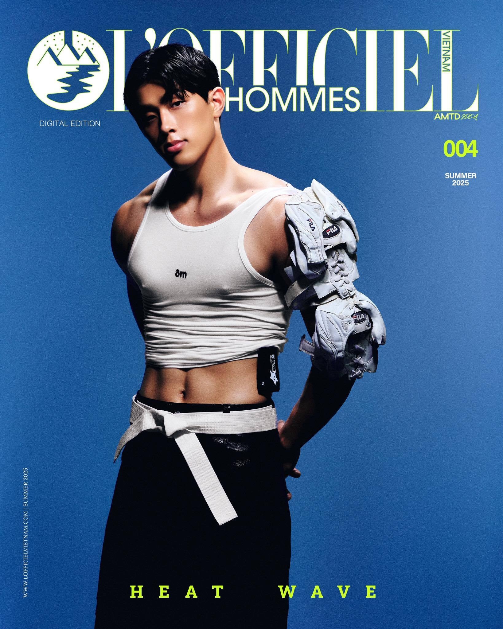 Ngoài thi đấu thể thao, Tiến Triển còn thử sức với vai trò người mẫu ảnh. Tiến Triển từng là gương mặt trang bìa của tạp chí thời trang L'Officiel Hommes.