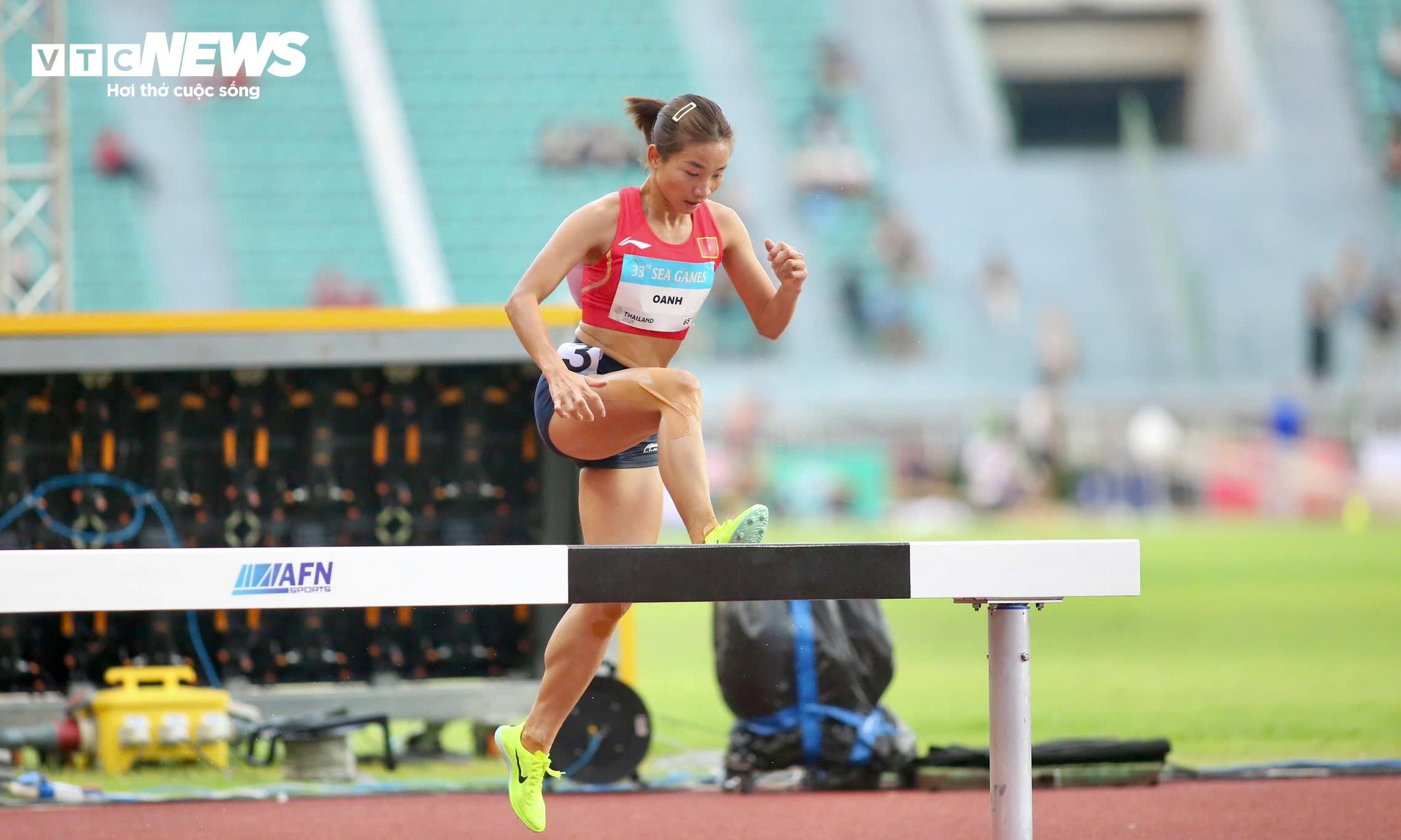 Đây là huy chương vàng thứ 3 của Nguyễn Thị Oanh tại SEA Games 33. Cô vẫn là vận động viên giành huy chương cá nhân môn điền kinh nhiều nhất lịch sử thể thao Việt Nam tại đại hội.