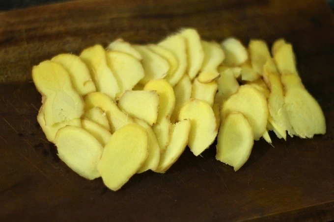 Gừng giảm buồn nôn nhờ các hoạt chất gingerol. Ảnh: Bùi Thủy