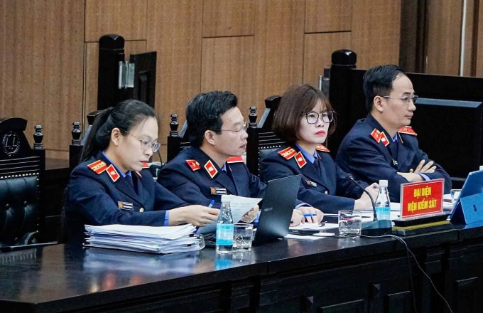 Đại diện VKSND Hà Nội tại tòa. Ảnh: Danh Lam