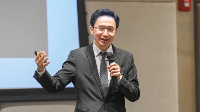 Ông Yodchanan Wongsawat là con trai cả của cựu thủ tướng Somchai Wongsawat và là cháu trai của cựu thủ tướng Thaksin Shinawatra. Ảnh: Facebook/ThaiEnquirer