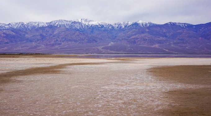 Hồ nước xuất hiện tại bồn địa Badwater. Ảnh: NPS/S.Sanford