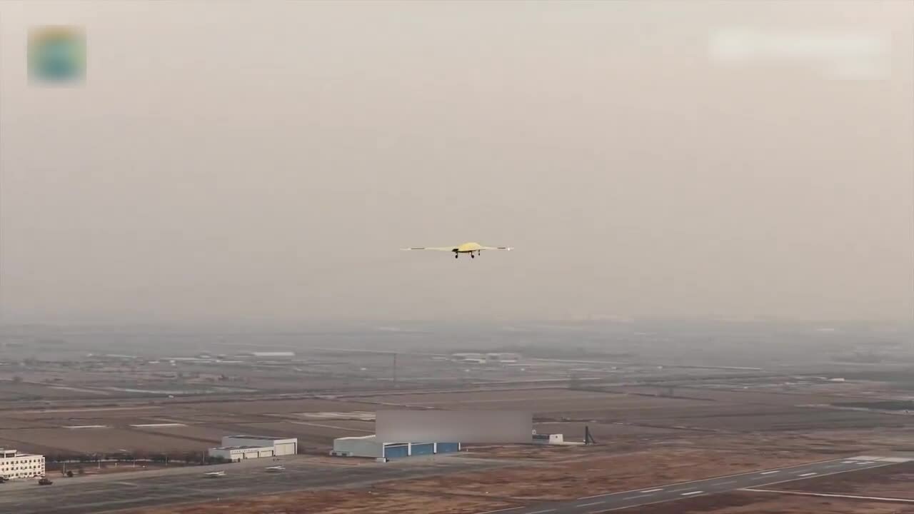 UAV tàng hình cỡ lớn Trung Quốc lần đầu bay thử