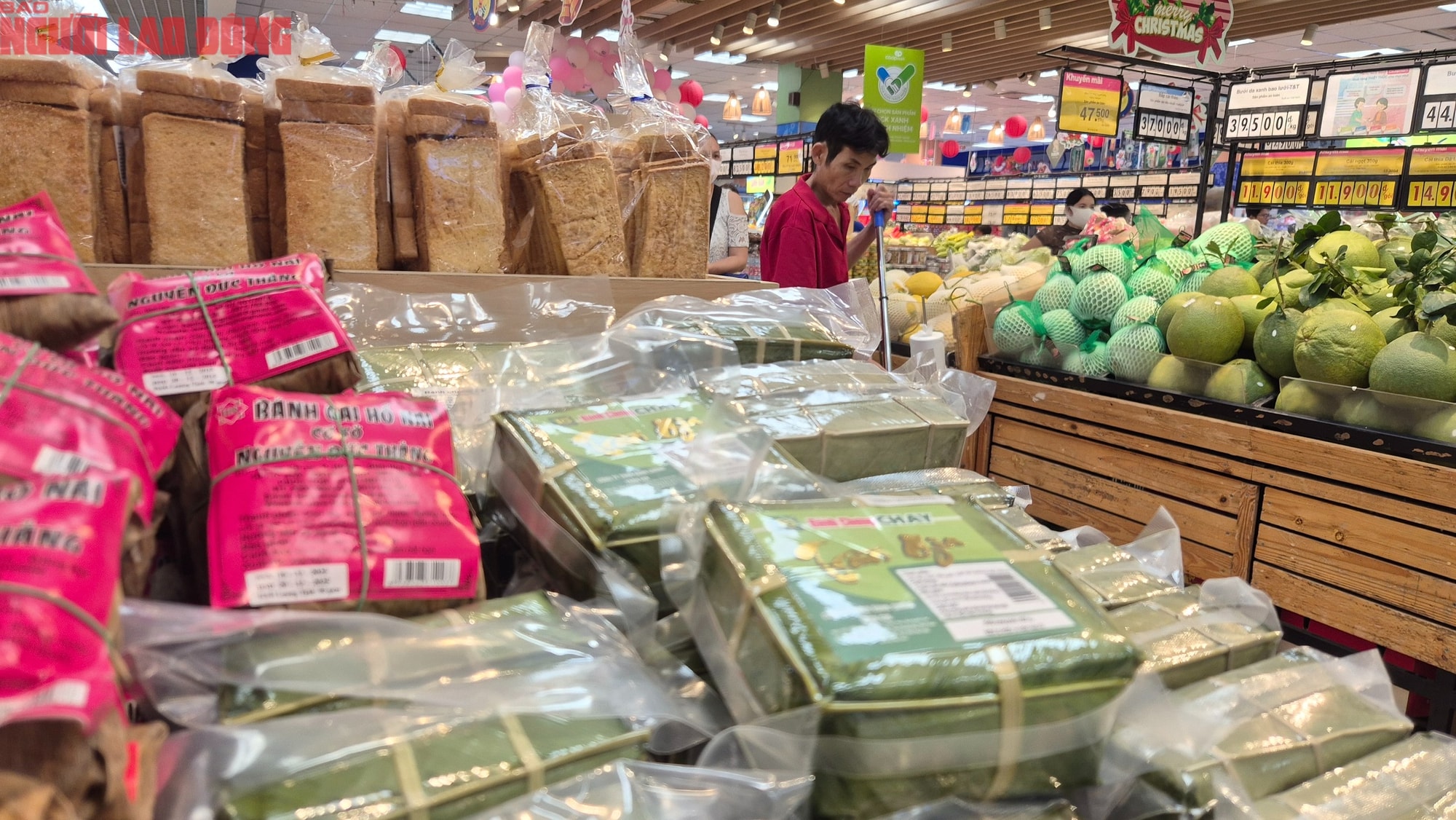 Hàng Tết có thiếu hụt do thiên tai tại TP HCM không? - Ảnh 8. Hàng Tết có thiếu hụt do thiên tai tại TP HCM không? - Ảnh 8.