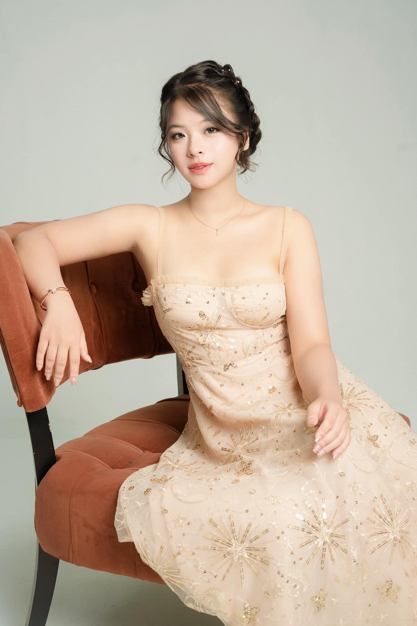 Hong Khanh anh 8