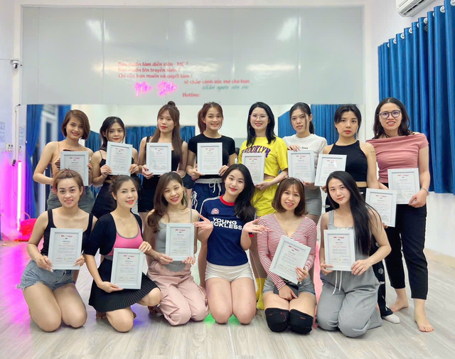 Hồng Minh – Từ cô gái tự ti đến người truyền cảm hứng qua bước nhảy- Ảnh 4. Hồng Minh – Từ cô gái tự ti đến người truyền cảm hứng qua bước nhảy- Ảnh 4.