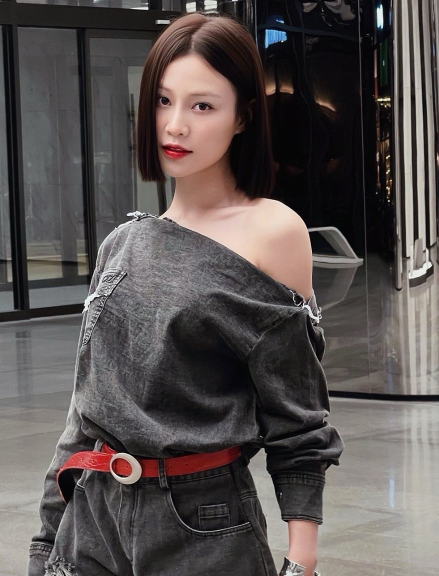 Tuy nhiên phải đến vai Tú trong 