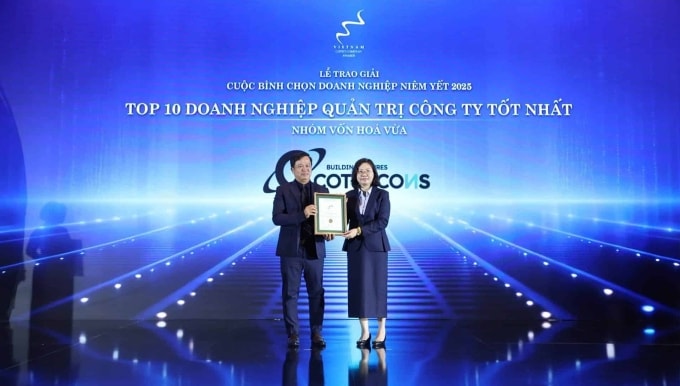 Công ty được vinh danh trong Top 10 doanh nghiệp quản trị công ty tốt nhất. Ảnh: Coteccons