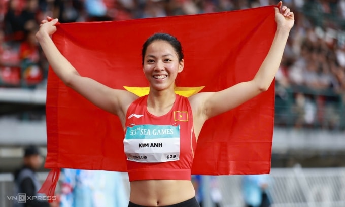 Kim Anh mừng chiến thắng. Ảnh: Đức Đồng