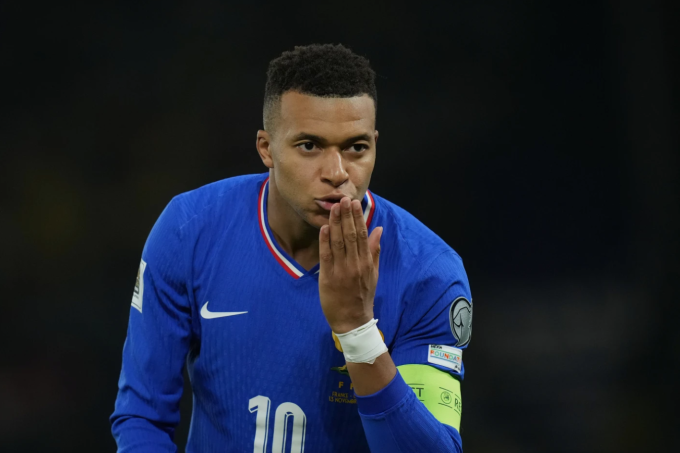 Kylian Mbappe mừng bàn trong trận Pháp gặp Ukraine ở vòng loại World Cup 2026 khu vực châu Âu tại Paris, Pháp ngày 13/11/2025. Ảnh: AP