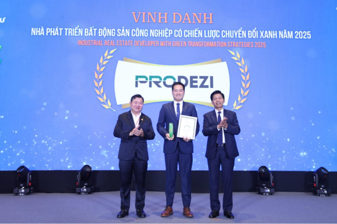 Prodezi Long An được vinh danh Nhà phát triển bất động sản công nghiệp có chiến lược chuyển đổi xanh năm 2025 tại Diễn đàn Bất động sản Công nghiệp 2025. Ảnh: Prodezi