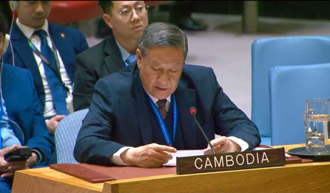 Đại sứ Keo Chhea, trưởng phái đoàn thường trực Campuchia tại Liên Hợp Quốc, phát biểu ngày 15/12 trước Hội đồng Bảo an. Ảnh: Khmer Times