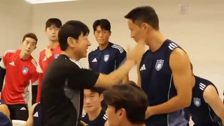 HLV Shin Tae-yong bị tố hành hung học trò cũ