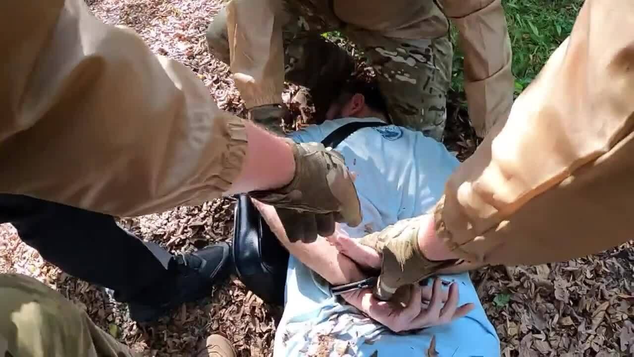 Nga bắt hai cha con nghi làm chỉ điểm cho Ukraine