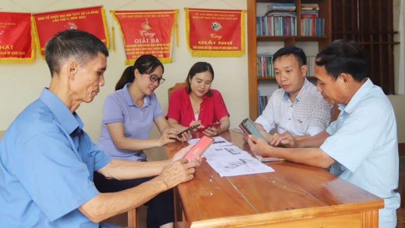 Cán bộ cơ sở: “Chìa khóa vàng” đột phá giảm nghèo thông tin tại Thái Nguyên - Ảnh 1.