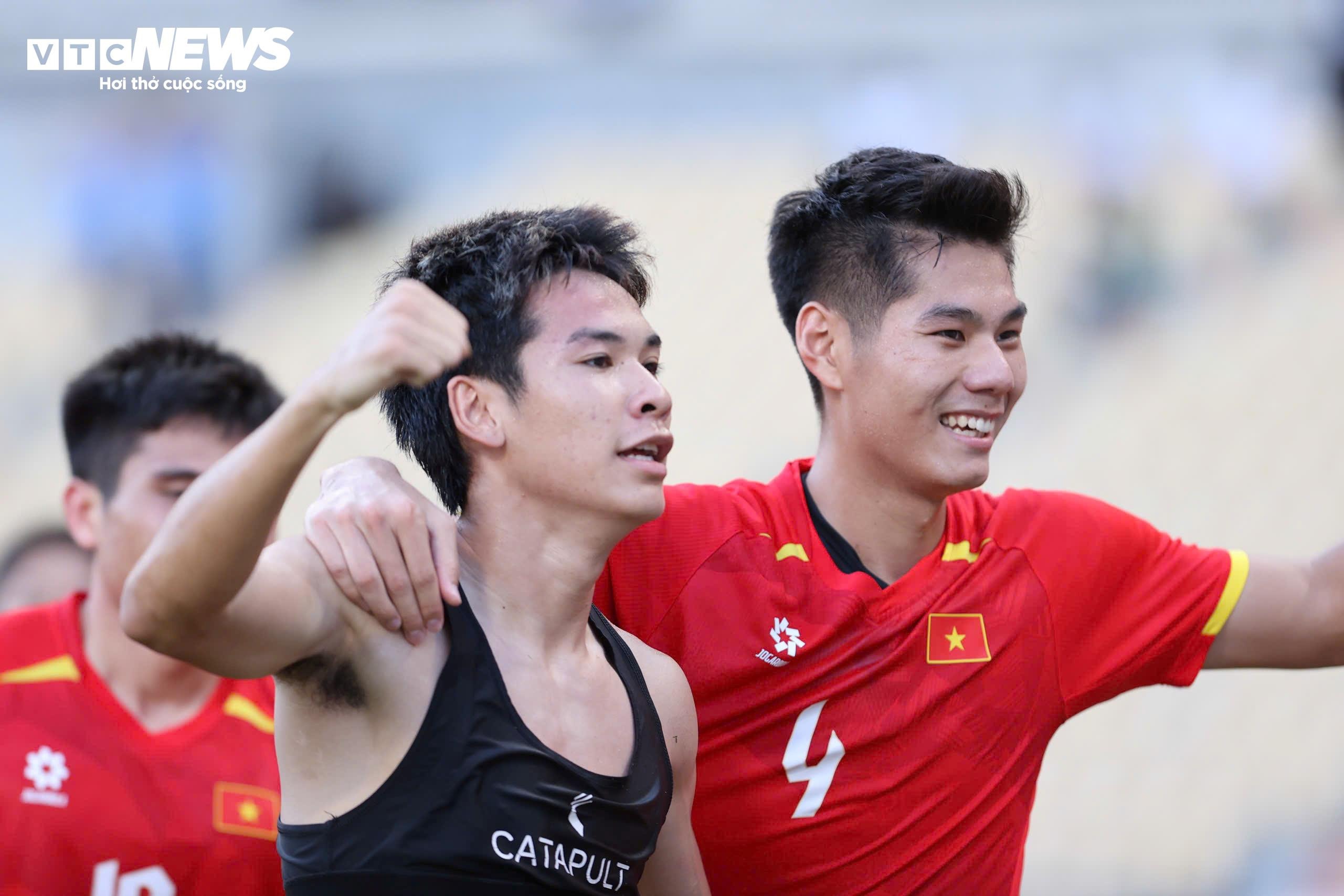 U22 Việt Nam đấu Thái Lan ở chung kết SEA Games 33.