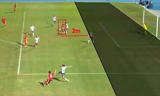 Tình huống Bích Thùy vẫn cách đường việt vị khoảng 2 m, nhưng vẫn bị từ chối bàn thắng trong trận Việt Nam thua Philippines trên loạt đá luân lưu chung kết SEA Games 33 trên sân Chonburi, Thái Lan tối 17/12/2025. Ảnh: chụp màn hình