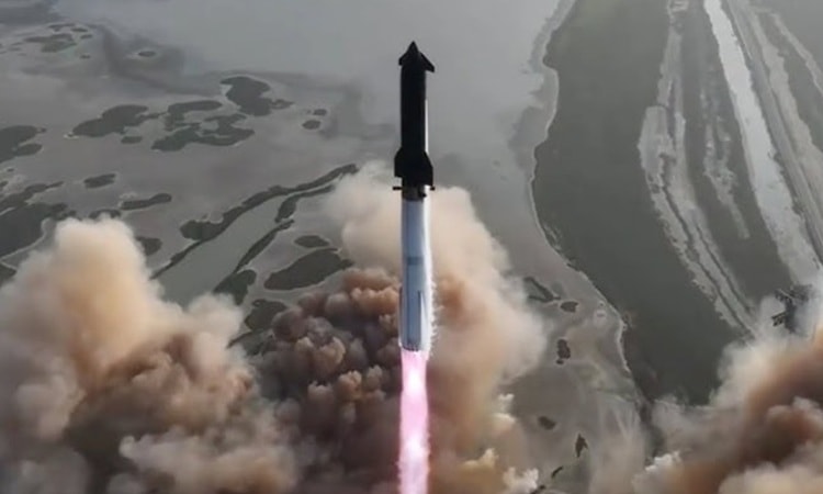 Tên lửa Starship bay cận quỹ đạo trong lần phóng thứ 11