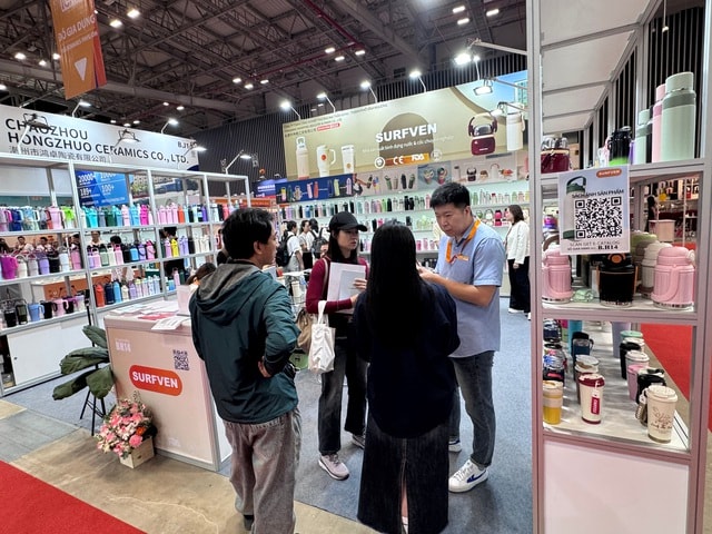 Triển lãm đồ chơi trẻ em và quà tặng tại TP HCM thu hút hàng ngàn khách tham quan - Ảnh 8. Triển lãm đồ chơi trẻ em và quà tặng tại TP HCM thu hút hàng ngàn khách tham quan - Ảnh 8.