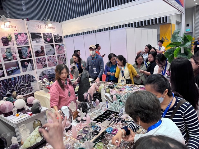 Triển lãm đồ chơi trẻ em và quà tặng tại TP HCM thu hút hàng ngàn khách tham quan - Ảnh 10. Triển lãm đồ chơi trẻ em và quà tặng tại TP HCM thu hút hàng ngàn khách tham quan - Ảnh 10.