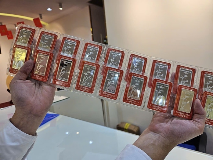 Giá bạc hôm nay 18 - 12: Tăng sốc gần 30 % chỉ trong 1 tháng - Ảnh 2.