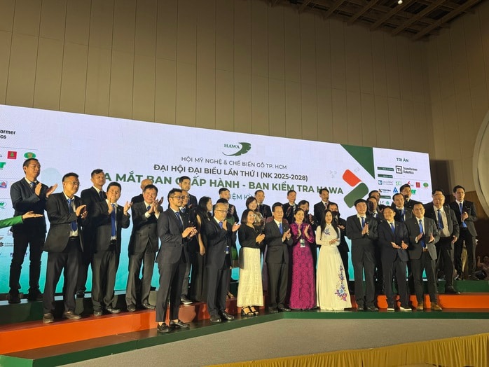 Ngành gỗ TP HCM hợp nhất, quy tụ gần 1.000 doanh nghiệp gỗ - Ảnh 2.