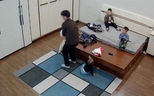 Bé trai 5 tuổi "ôm" ổ khóa nhập viện cấp cứu, bác sĩ phát cảnh báo khẩn - Ảnh 2.