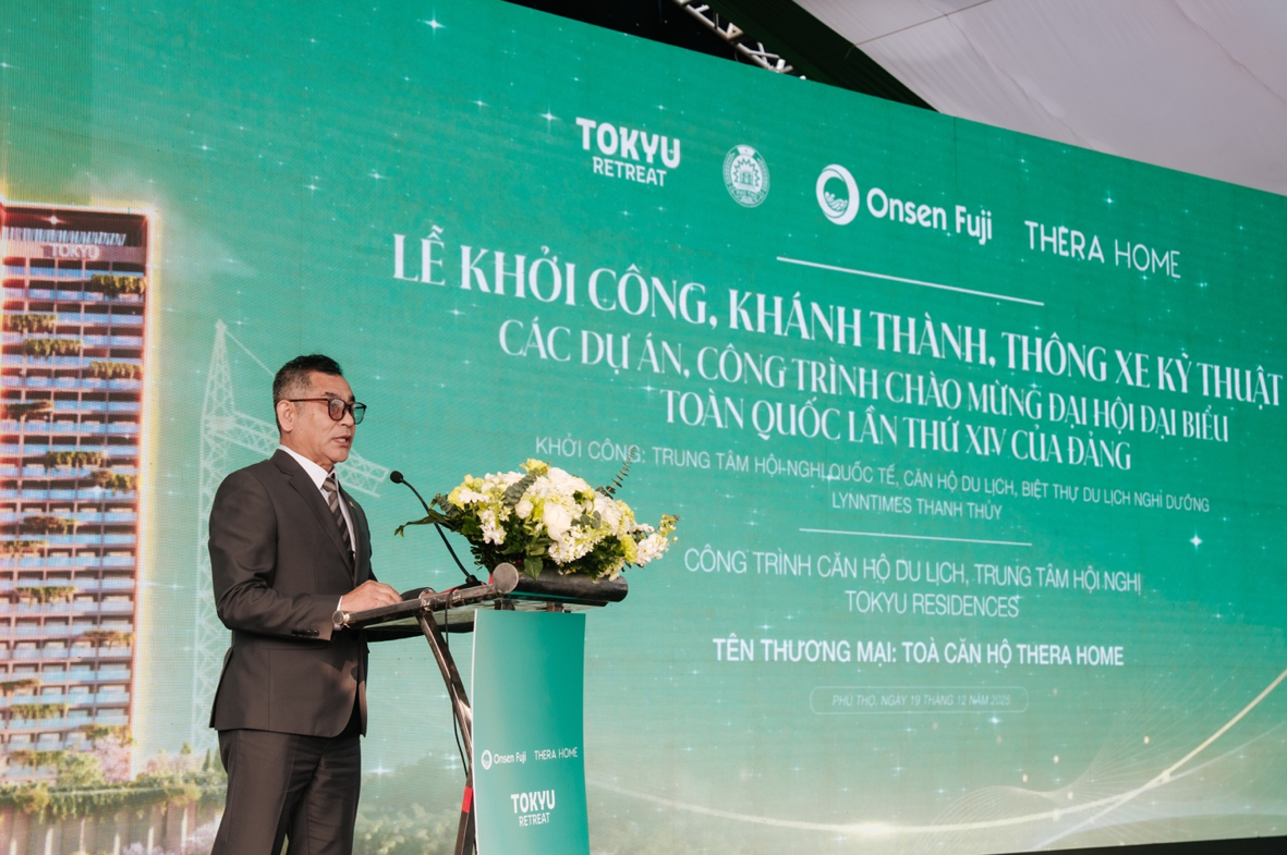 Ông Tomita Takahisa - Chủ tịch HĐQT Tập đoàn Onsen Fuji - tuyên bố khai mạc lễ khởi công.