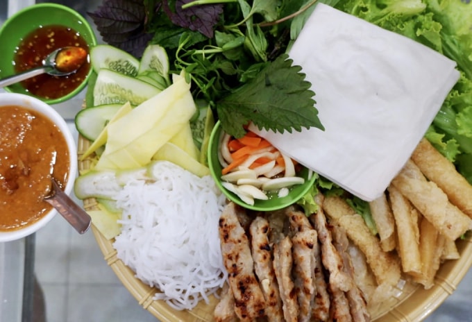 Nem nướng ở Buôn Ma Thuột. Ảnh: Yến Hà